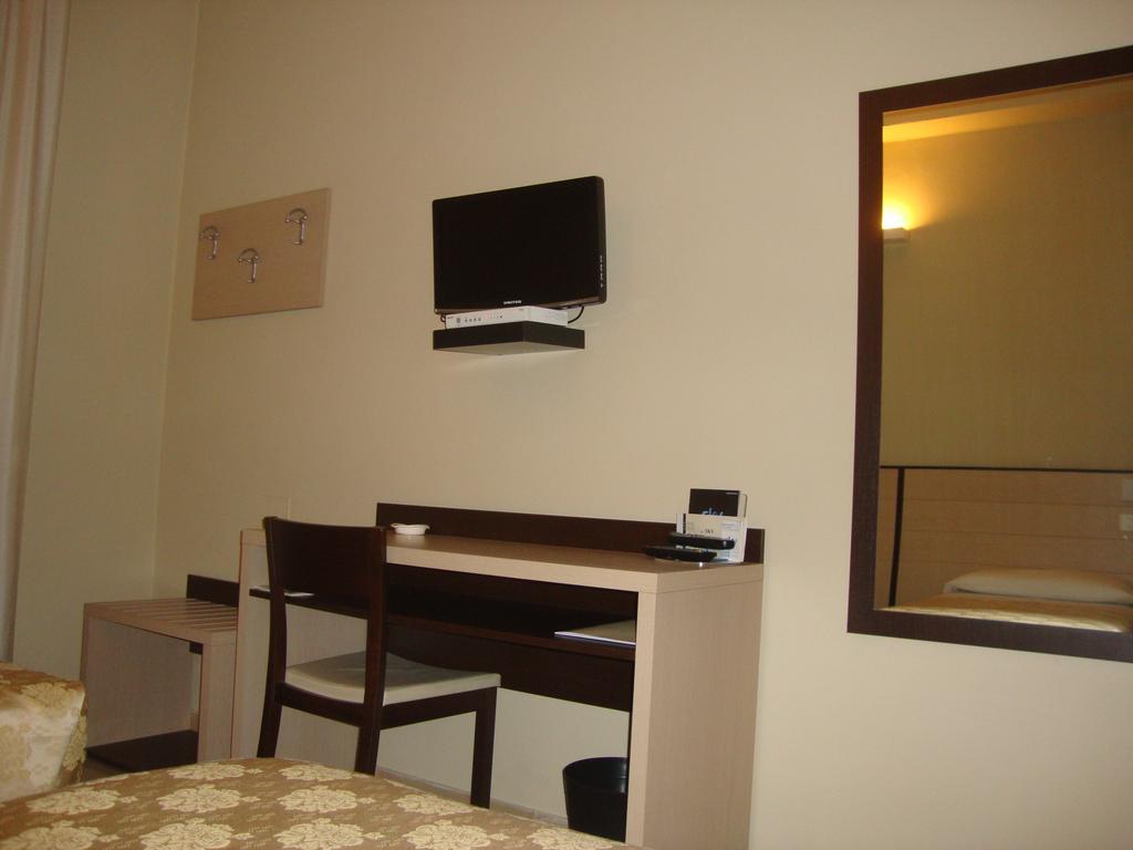 Hotel Savio Чезена Экстерьер фото